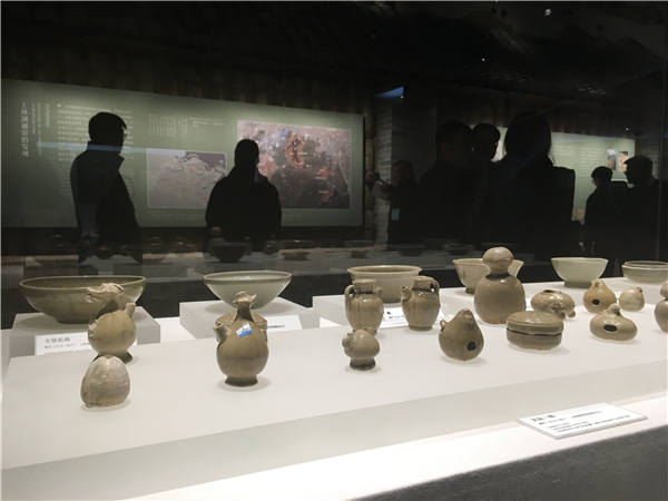 Celadon wares shown at a museum at the Shanglin Lake Archaeological Park that is expected to open soon. (Photo by Wang Kaihao/China Daily)