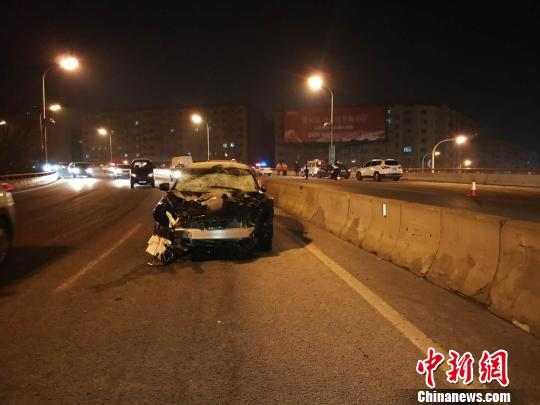 A road accident occurs in Harbin, capital of northeast China's Heilongjiang Province, killing 5, injuring 2, on Dec. 22, 2017.  (Photo/Chinanews.com)