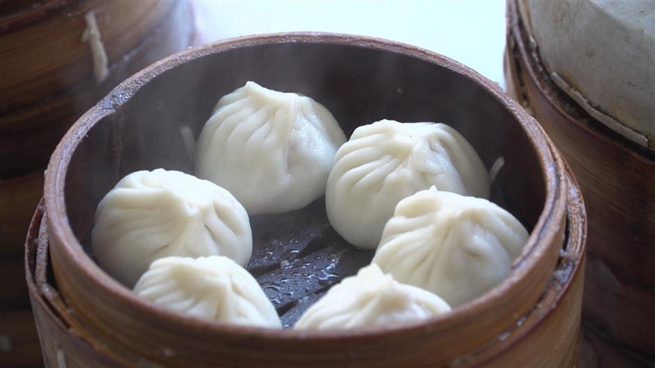Shanghai's famous soup-filled xiaolongbao an experience to behold