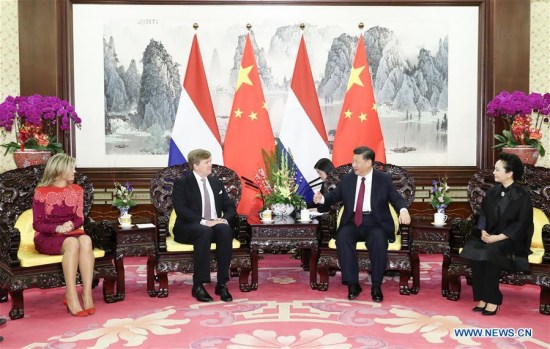 Chinese President Xi Jinping meets with Dutch King Willem-Alexander in Beijing, capital of China, Feb. 7, 2018. Xi's wife Peng Liyuan and the queen Maxima also attended the meeting. (Xinhua/Ding Lin)