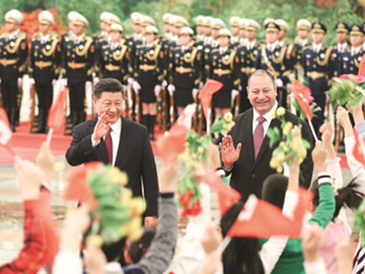 President Xi Jinping holds a welcoming ceremony for King Tupou VI of the Kingdom of Tonga at the Great Hall of the People in Beijing on Thursday. (Photo/Xinhua)