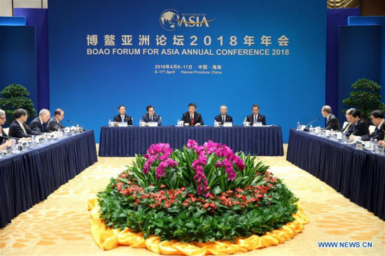 Chinese President Xi Jinping meets with incumbent and incoming members of the Board of Directors of the Boao Forum for Asia (BFA) in Boao, south China's Hainan Province, April 11, 2018. (Xinhua/Yao Dawei)