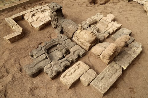 A sculpture of the Maya feathered serpent god Kukulkan assisting in the rebirth of the god of maize unearthed at the Copn excavation site in Honduras (Photo/Courtesy of Li Xinwei)
