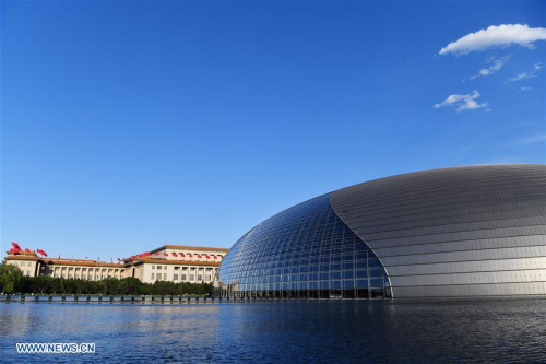 The National Centre for the Performing Arts and the Great Hall of the People under a blue sky in 2017. (Photo/Xinhua)