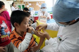 Free vaccinations against flu proposed