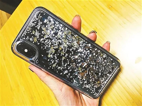 Airport security ask woman to check in liquid phone case