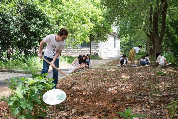 Medical university students learn value of labor