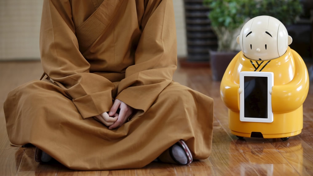 Robot monk updated by Chinese tech firms