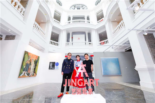 Bao Yifeng, Ying Qinglan and Zhou Dawei (from left) co-found Art021 and Jingart. (Photo provided to China Daily)