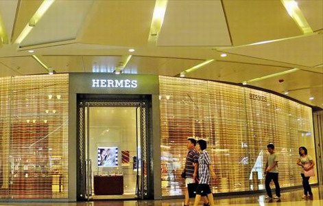A Hermes shop in Shanghai. The French luxury brand recently lost an appeal of rulings on its Chinese-language trademark. [Photo / China Daily]