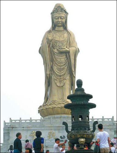 A giant Kwan-yin statue at Zhejiang province's Putuo Mountain, one of four holy Buddhist mountains in China. Provided to China Daily