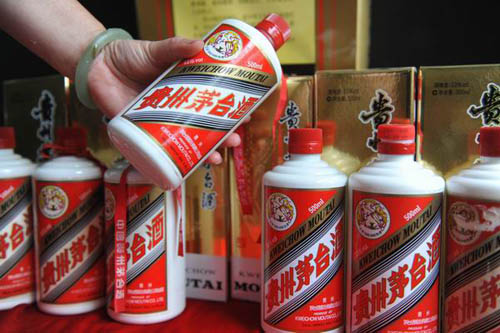 Moutai plans to raise factory prices for some of its liquors by 20 percent to 30 percent, the company said after the close of markets on Monday. [Meng Zhongde/Asianewsphoto]