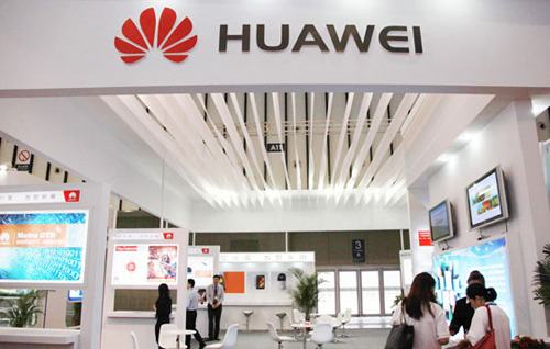 Huawei and ZTE, which are both still at an early stage of development, should not give up on the lucrative US market completely, according to Wu Hequan, an academician at the Chinese Academy of Engineering. [Photo/China Daily] 