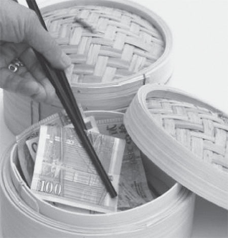 Yuan-denominated bonds, commonly known as dim sum bonds, is about to be more vibrant as mainland-based credit rating agencies may soon start dim sum bond ratings in the city. Provided to China Daily 