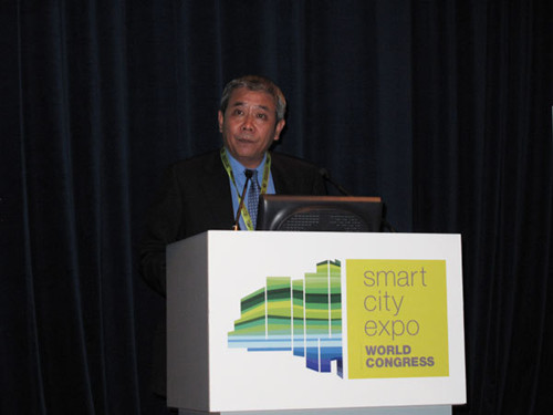 Shao Weimin, vice-mayor of Wuhan, delivers a speech to the 2012 Smart City Expo World Congress in Barcelona, Spain on Nov 15, 2012. [Photo/chinadaily.com.cn] 