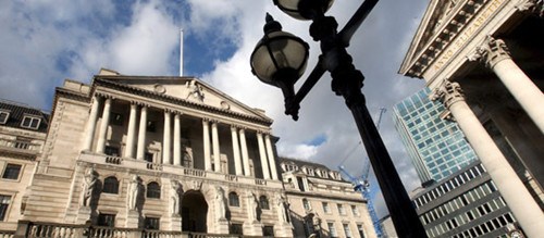 The Bank of England in London. The city is competing with Singapore, Tokyo, Taipei, Luxembourg and Kuala Lumpur to become an offshore renminbi-trading hub, a status currently enjoyed only by Hong Kong. [Photo/China Daily] 