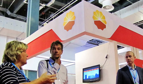 PetroChina's booth at a petroleum equipment exhibition in Shanghai. The company agreed to pay BHP Billiton Ltd $1.63 billion for a liquefi ed natural gas project in western Australia. [Photo by JING WEI / FOR CHINA DAILY]