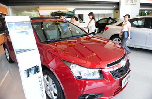 A 4S store in Haikou, capital of Hainan province. China's passenger vehicle sales increased by nearly 50 percent year-on-year in January, according to the China Passenger Car Association. [Photo/China Daily]