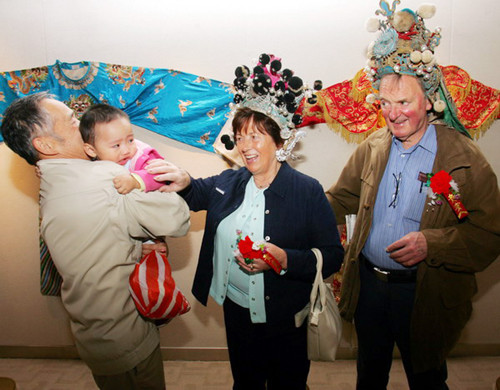 The rich historical sites have brought Xi'an international fame, and Western travelers are already attracted to the ancient city. [Photo/China Daily]