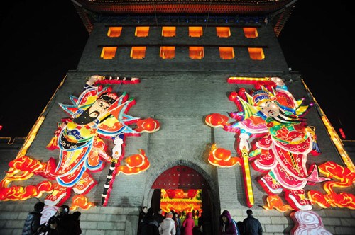 The rich historical sites have brought Xi'an international fame, and Western travelers are already attracted to the ancient city. [Photo/China Daily]