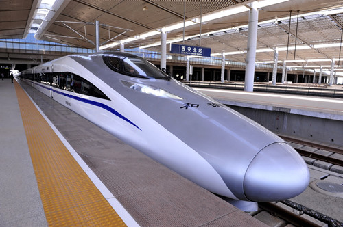 A high-speed train in Xi'an, Shaanxi province. [Photo/China Daily]