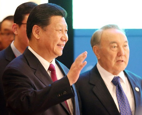 President Xi Jinping arrives at the Boao Forum for Asia Annual Conference 2013 in Boao, Hainan province, on Sunday. Wu Zhiyi/China Daily