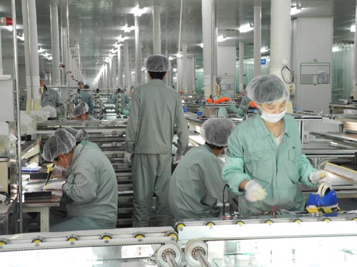 Suntech Power Holdings Co Ltd's production line in Wuxi, Jiangsu province. [Provided to China Daily]