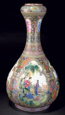 A Garlic-sized bottle to be auctioned by Shanghai Auction Co Ltd on May 31 2013 in Shanghai. [Provided to chinadaily.com.cn]