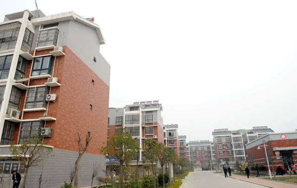 Modern Zhengchangliu village in Zhengzhou, Henan province. China's urbanization program is expected to cost 40 trillion yuan ($6.53 trillion) over the next decade. [Photo/Provided to China Daily]
