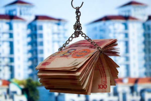 Moody's Investors Service estimates the direct and guaranteed debt of local governments in China could have been 12.1 trillion yuan at the end of 2012. Provided to China Daily 