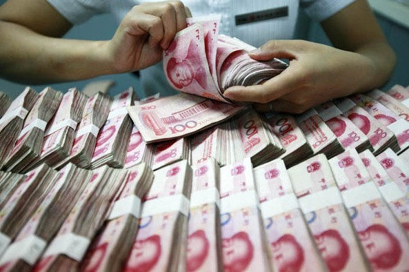 The State Administration of Foreign Exchange has said qualified domestic institutional investors that are investing abroad on behalf of their clients could use whatever foreign currencies they prefer.Xie Zhengyi/for China Daily