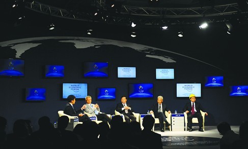 Panel participants discuss Chinas transition toward a consumption-driven economy at the Summer Davos Forum 2013 in Dalian, Northeast Chinas Liaoning Province, on Thursday. Photo: Xinhua