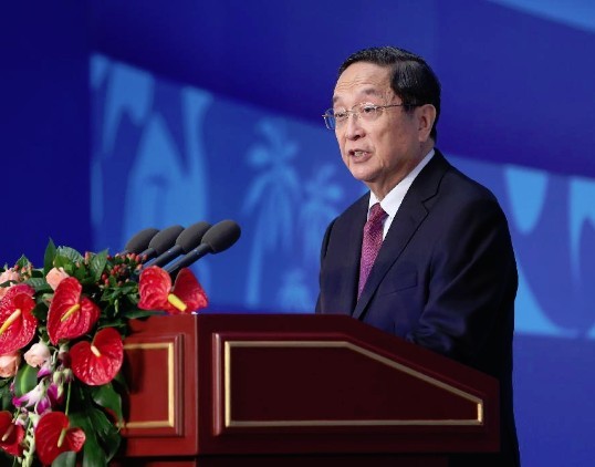 Yu Zhengsheng, chairman of the National Committee of the Chinese People's Political Consultative Conference, delivers a keynote speech at the opening ceremony of the China-Arab States Expo in Yinchuan, capital of northwest China's Ningxia Hui Autonomous Region, Sept. 15, 2013. (Xinhua/Liu Weibing) 