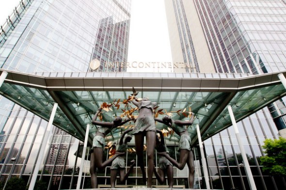 The InterContinental Hotel in Zhabei district, Shanghai. The average daily rate of InterContinental Hotels Group Plc in China fell by 1.2 percent in the first half, its interim results show. [Provided to China Daily]