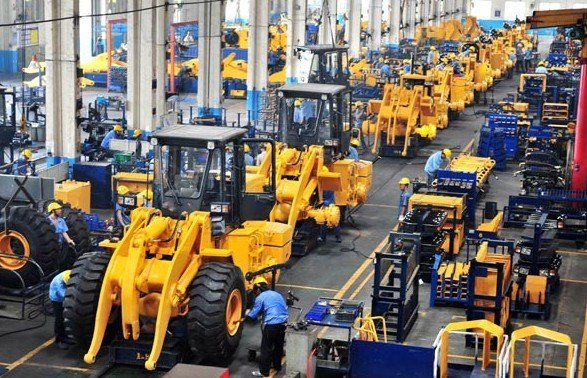 Guangxi Liugong Machinery Co Ltd's assembly line in Liuzhou, Guangxi Zhuang autonomous region. The company's acquisitions in Stalowa Wola, Poland, are expanding its capabilities into the European market. Wang Zhongbin/Xinhua
