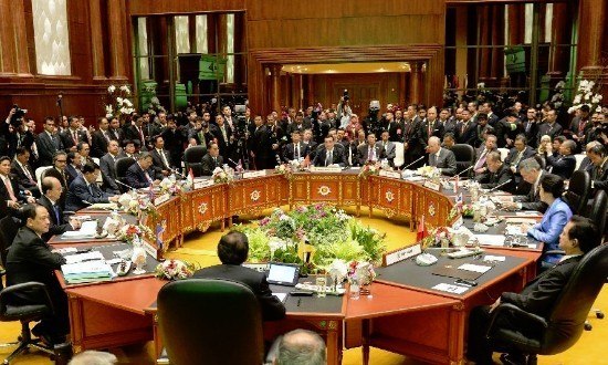 The 16th China-ASEAN leaders' meeting is held in Bandar Seri Begawan, Brunei, Oct. 9, 2013. Chinese Premier Li Keqiang attended the meeting on Wednesday. (Xinhua/Liu Jiansheng)