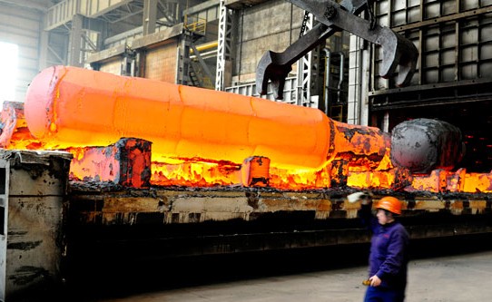 A steel casting facility in Luoyang, Henan province. The iron and steel industries are among those that have the most serious problems with overcapacity. Provided to China Daily  