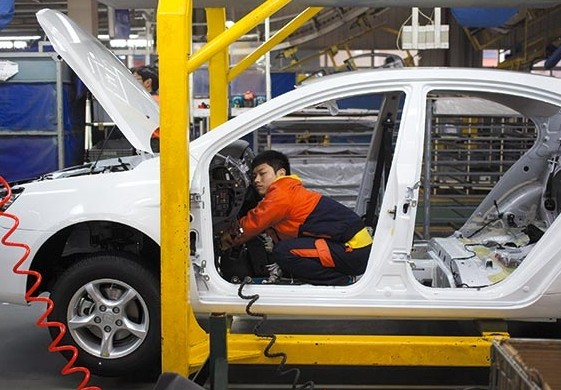 An assembly plant of Zhejiang Geely. [Gao Erqiang / China Daily]
