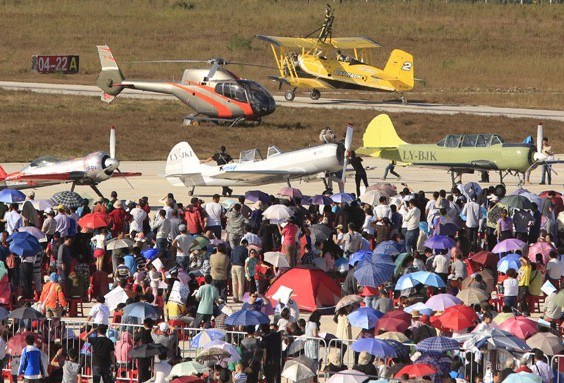An international light aircraft event takes place in Faku. The county near Shenyang, capital of Liaoning province, aims to be China's light air capital with an annual production of 1,000 light aircraft within five years, as well as a center for developing technology and talent in the industry. Tian Weitao / For China Daily  