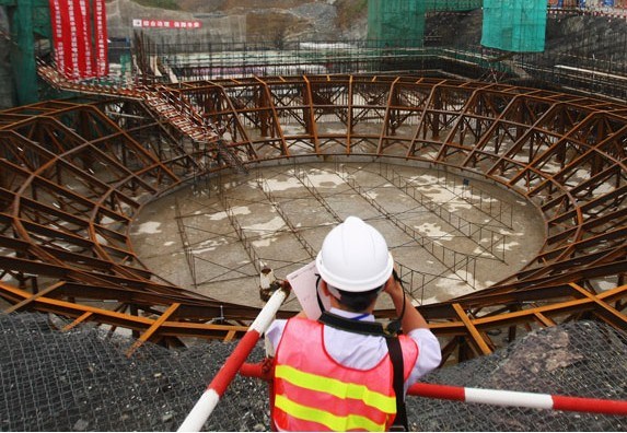 A construction site for a nuclear plant in Ningbo, Zhejiang province. Nuclearrelated businesses in Haiyan county, also located in Zhejiang province, had an output value of 17 billion yuan ($2.74 billion) in 2013. Provided to China Daily  