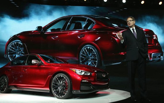 Infiniti President Johan de Nysschen introduces the Q50 Eau Rouge concept car during the 2014 Beijing International Automotive Exhibition in Beijing, April 20, 2014. Over 2,000 exhibitors from 14 countries and regions took part in the event. [Photo/Xinhua]  