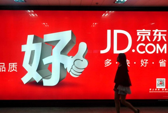 An advertisement for e-commerce retailer JD.com Inc in Shanghai.  Yan Daming / For China Daily  