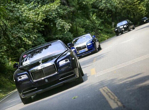 The Rolls-Royce National Test Drive Roadshow continues this year in Chengdu, Sichuan province. Provided to China Daily