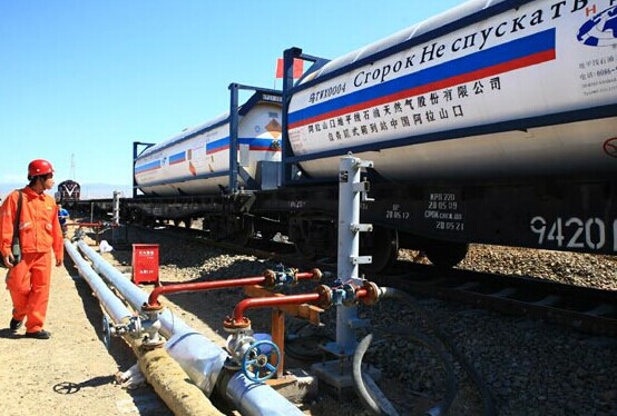 LPG exported from Kazakhstan arrives at Alataw Pass, Xinjiang. The abundant oil and gas resources in Eurasian countries and China's expertise in renewable technologies are expected to create the framework for a cohesive partnership among the countries on the New Silk Road. [Photo/Xinhua]
