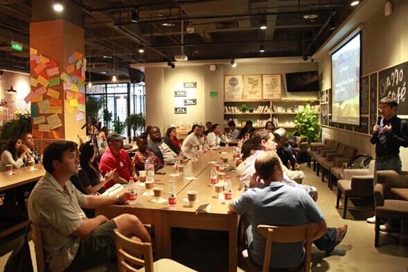 The Young Global Leader Learning Journey is held in Binggo Caf on Sept 7. The Young Global Leader is an important part of the Summer Davos. CHINA DAILY  