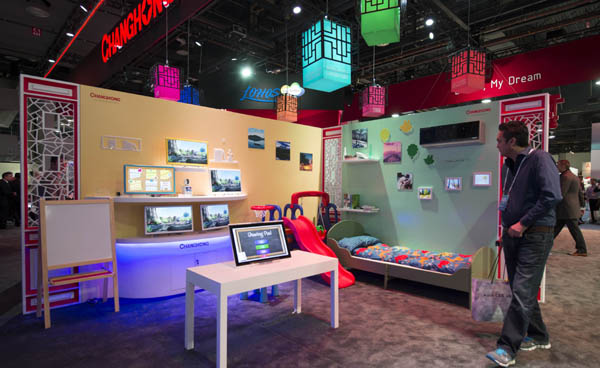 Intelligent home systems made by Sichuan Changhong Electric Co Ltd attract attention at the International Consumer Electronics Show in Las Vegas, in January. China was among the top three export markets for 42 US states in 2013. [Photo/Xinhua]