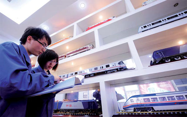 The exhibition hall for locomotive models at CSR Zhuzhou Electric Locomotive Co. [Photo/Xinhua]