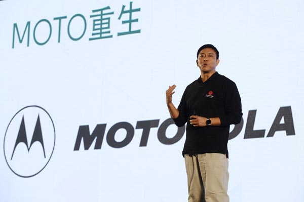 Liu Jun, senior vice-president of Lenovo Group Ltd who heads the Motorola mobility unit, said in Beijing on Jan 26, 2014 that coming back to China and other emerging markets will help Motorola become profitable sooner. [Photo/China Daily]  