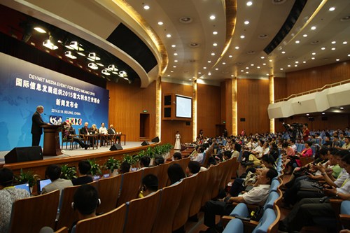 As one of three Chinese pavilions inside the Milan World Expo site, the China Corporate United Pavilion has attracted more than 200 Chinese companies to showcase their achievements and seek cooperation with foreign counterparts. (Photo/CNTV)