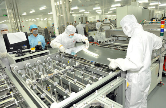 A photovoltaic project of Hanergy Thin Film Power Group in Heyuan, Guangdong province. The company uses specialized technology to create more flexible solar panels. (Photo/China Daily)